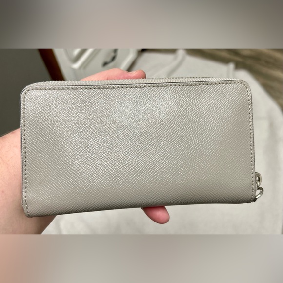 Grey Wallet - Picture 2 of 3